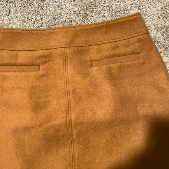 💜 Loft Tan Beige Skirt in Soft Fabric - Picture 2 of 4